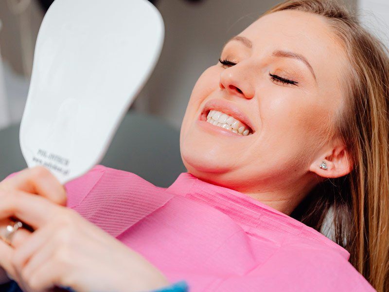 Servicios de estética dental en Rafael González Odontólogos Servicios de estética dental en Rafael González Odontólogos